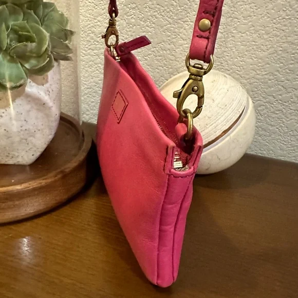 Fossil Pink Leather Crossbody/Shoulder Bag/Convertible Clutch - Picture 6 of 11